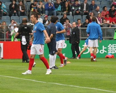 Japan England 1 2 300510 027
