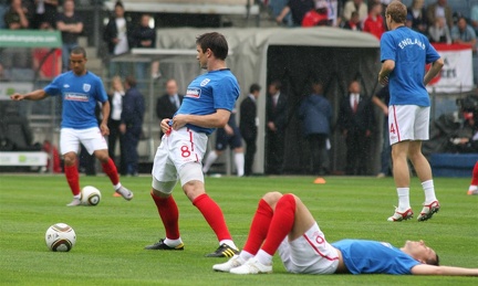 Japan England 1 2 300510 032