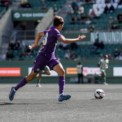 R**** vs Young Violets 0:2